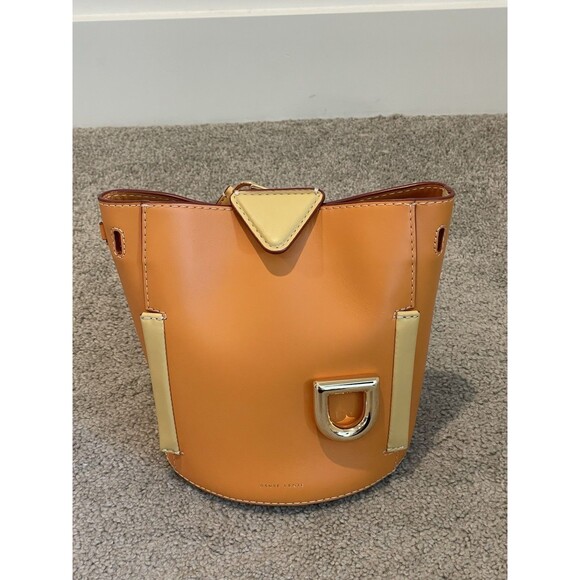 Danse Lente‎ Josh Leather Two Toned Convertible Bucket Bag with Shoulder Strap - Picture 6 of 16